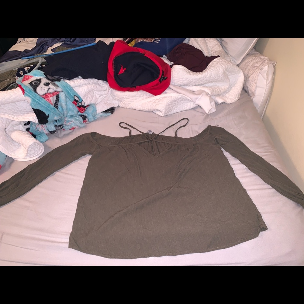 Off shoulder green sweater with straps